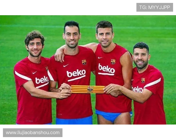 霍安加西亚送礼成转折莱万替补建功助巴萨三比一强势逆转拿下胜利